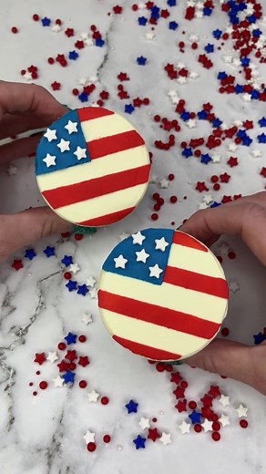 American Flag Cupcakes Baking Hack for 4th of July Party