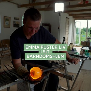 Efter mange års uddannelse i udlandet er Emma vendt hjem til det nordlige Vendsyssel. Her er hun ved at etablere sig som glaspuster i sit barndomshjem. På gården bor hun sammen med sin kæreste og sin far 🧡 Se programmet her: https://www.tv2nord.dk/nordliv/puster-liv-i-barndomshjemmetmp4 | TV2 Nord