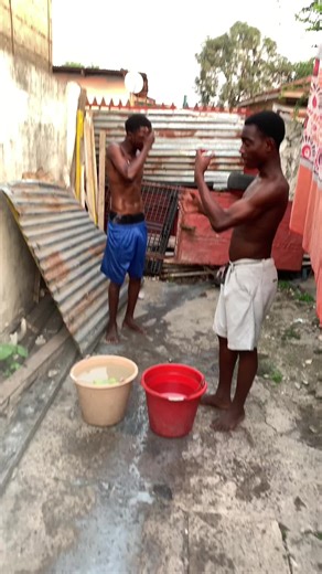 🤣🤣🤣🤣🤣 @BRAVE✅✅ #brazzavillecongo242🔥🔥🇨🇬🇨🇬🇨🇬🇨🇬 #cotedivoire🇨🇮 #senegalaise_tik_tok #hamilton #brave