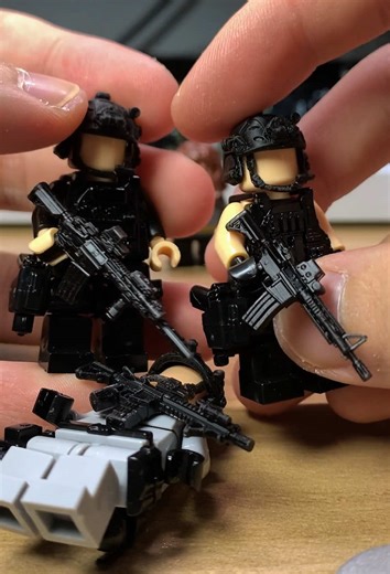 Explore Multi-Jointed Minifigures with Custom Weapons