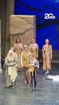 Un chat s’invite sur scène et perturbe la fin de la pièce de théâtre « Roméo et Juliette »