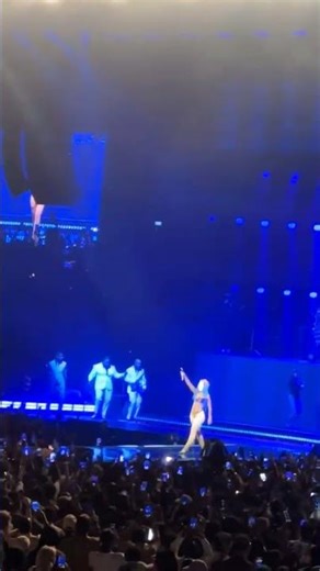 Doja cat Song:Paint the town RED AT Kigali BK -Arena🇷🇼experience performance first In Africa 🔥