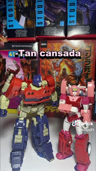 Stop Motion Transformers: Optimus vs Bumblebee