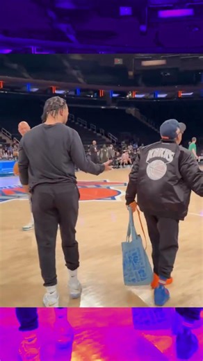 Spike Lee LEFT Jalen Brunson Hanging?! 😂 Patrick Ewing Saves It!