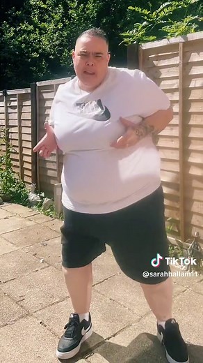 Sarah Hallam 💯 (@sarahhallam11)’s videos with Drop 'Em Out - Wheeler Walker Jr.