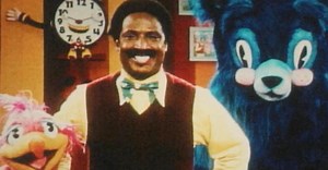 '90s Kids TV Host Kidnaps Children in Terrifying New Hulu Movie 'Mr. Crocket'