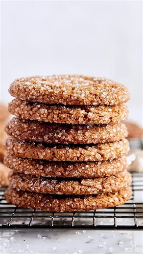 Laura ✨ Baking Recipes | Fall spices, molasses, and dark brown sugar make these the perfect fall cookies. Amid pumpkin and apple treats galore, bake these Giant... | Instagram