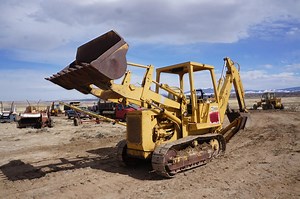 Caterpillar 931C Track Loader W/Backhoe | Construction