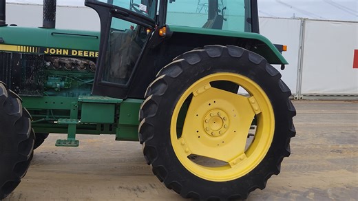 John Deere 2250