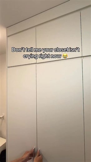 Smart Hanger Pro | Space Saving Hanger on Instagram: "Closet chaos? Not anymore 💅 #HomeHack #ClosetGoals #SmallSpaceLiving"