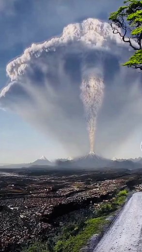 #amazing #wow #volcano #world #nature #satisfying #satisfy #foryou #viral #viralvideo #climatechange #weather #fun #life #live #enjoy #play #fy #fyp