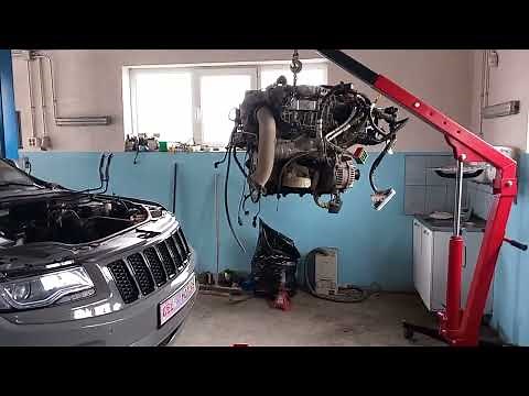 Jeep Grand Cherokee WK2 Ecodiesel engine removal
