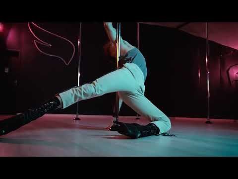 Exotic Pole Male Dancer Wes Marx