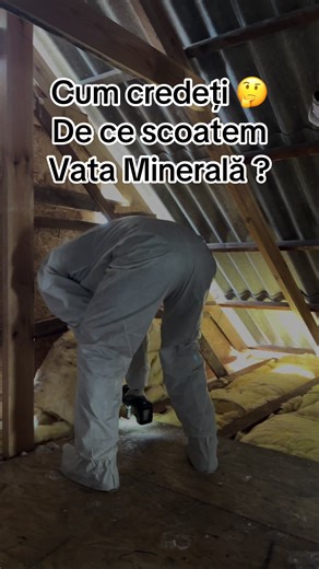 🏡De ce fibră de celuloză E mai bună ca izolant Decât vată mineral ? Fibra de celuloză este considerată mai bună ca izolant decât vata minerală. Iată explicația clară, pe puncte 👇 🔥 1. Izolează mai bine la căldură (iarna & vara) Fibra de celuloză are densitate mai mare Reține aerul mai bine → pierderi mai mici de căldură iarna Vara întârzie pătrunderea căldurii (efect de inertie termică) ➡️ Casa rămâne mai răcoroasă vara și mai caldă iarna 🔇 2. Izolare fonică superioară Absoarbe sunetele mult