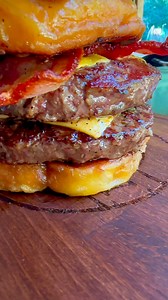 Double Cheeseburger #double #cheeseburger #burger #burgerporn #food #foodie #foodies #greasyandcheesy #honeybunburger #beef #delicous #delicousfood | bentley.bbq
