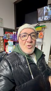 Am intrat în această seară la magazinul acesta și peste ce am dat 😜☝️ oala fermecată 😍 unde o să îmi prepare Oconașa supe și ciorbe la valoare 🔔 Cine ar fi crezut că o să găsesc așa MÂNDREAȚĂ de bucătăreală în magaziunul #produsemenaj.ro 🙏🏻🆗 #produsemenaj #vinotecabasarabia #craciun2025 #revibecoffee #PhoneSpa #BSG #iperceramicagresiedeluxe #hanzihaus #mariusgalan | Nelson Mondialu' Fenomen