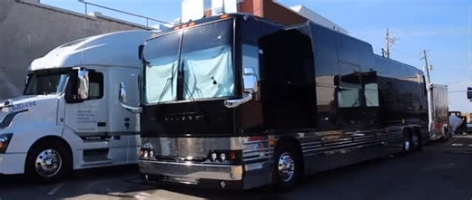 The ultimate pairing with cold turkey left-overs!! 👉 Watch ‘Live at the Palladium’ for free on YouTube now. Link in bio | Switchfoot