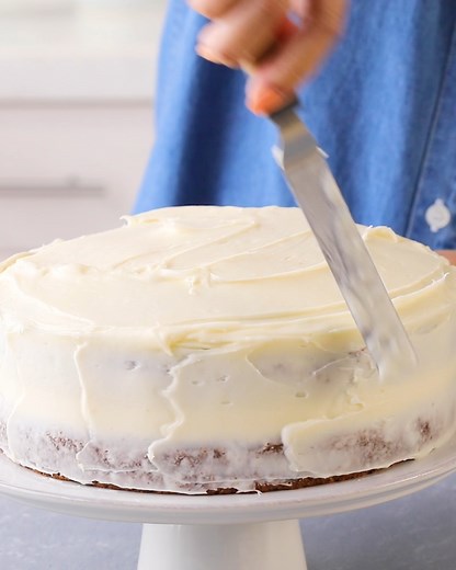 Impress your friends with this Hummingbird Cake, a recipe that has been passed down through many generations. Learn how to make your very own! GET THE RECIPE: https://armagazine.com/3unmFM0 | Allrecipes