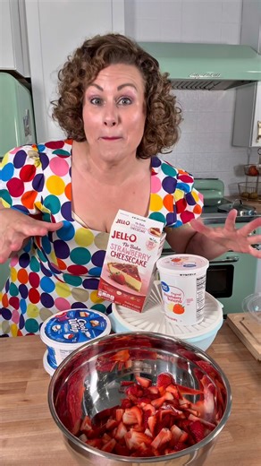 Strawberry cheesecake, fluff salad for the salad luncheon at Turkey Days this year! #Minnesota #Midwest #Recipe #Salad #Summer | That Midwestern Mom