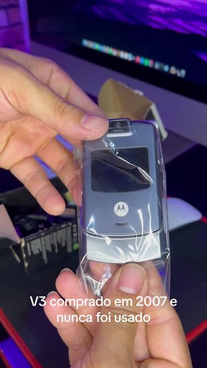 Motorola V3: Uma Relíquia Guardada Desde 2007