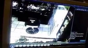 Video - Suspects Firearm Malfunctions: Verulam - KwaZulu Natal The 70 second video posted shows a suspect pointing a firearm through a security gate during an attempted armed robbery at a salon on Cottonwood Drive in Trenance Park - Verulam yesterday afternoon. The suspect fired a single shot at a Pakistani national after he refuses to hand over keys to the security gate. The suspects firearm malfunctioned causing the slide to fall off which can be seen 50 seconds into the video. After firing th