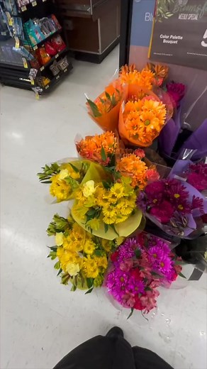 Upgrade your Valentine's bouquet... for free 🤫💐 #DIY #ValentinesDay #Gift #Flowers #Bouquet