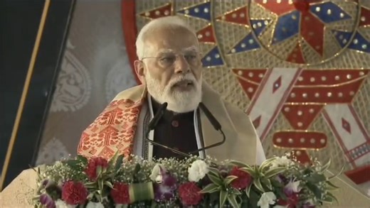 Hon’ble Prime Minister Shri @narendramodi performed the Bhoomi Poojan and highlighted the significance of the Kaziranga Elevated Corridor Project on NH-715, underscoring its role in strengthening connectivity while preserving the region’s unique ecological heritage. Passing through the ecologically sensitive Kaziranga National Park, the corridor reflects the Government of India’s balanced approach of developing modern infrastructure alongside safeguarding wildlife and fragile ecosystems. The pro