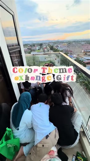 Color Theme Exchange gift