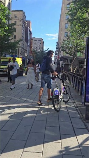 Life in Downtown Montreal - 6