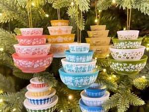 🎄Retro Pyrex Bowl Ornaments –Deck Your Tree with Vintage Charm. 🎈 Colorful, Nostalgic, Perfect for Holiday Cheer! 🛒Grab Yours Now!：https://reurl.cc/DbZXg5 | Davis Cox Griffin