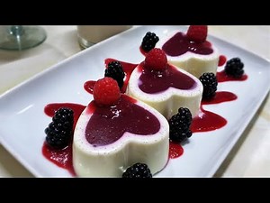 PANNA COTTA DE FRUTOS ROJOS /NATA COCIDA EN PURÉ DE FRUTOS ROJOS /PANACOTA / GELATINA DE NATA