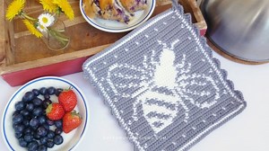 Tapestry Crochet Bee Potholder – Free Pattern • RaffamusaDesigns