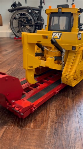 Watch This Dozer Move… Insane Detail! 🤯