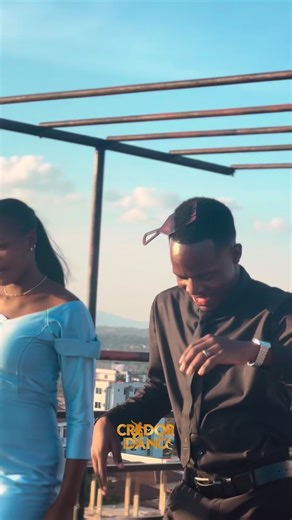 Kompa dance is not just about steps — it is about connection, rhythm, and emotion: 1. Connection • Deep chest-to-chest or frame-to-frame connection • Partners move as one, creating a calm, intimate flow • Focus on trust, communication, and energy exchange 2. Simplicity Sensuality • Movements are soft, controlled, and continuous • No sharp or complicated footwork — instead, smooth walks, weight transfers, hips, and body waves 3. Musicality • You dance primarily to the groove and beat of Kompa mus