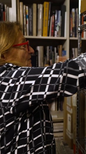 Susan Meiselas is a documentary photographer who, throughout her decades-long career, has documented countless stories with her camera, from the lives of women who stripped at small-town carnivals in the US, to revolution and war in Nicaragua in the 1970s. Meiselas is the recipient of this year's ICP Infinity Award for Lifetime Achievement. Learn more about the Infinity Awards, which support ICP's key programs, at https://icp.org/infinity-awards. Video: SandenWolff | ICP - International Center o