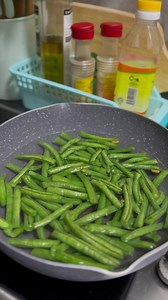 Sharing a simple recipe today: Buttered String Beans with Toasted Garlic! 💚 Thanks, Mom, for suggesting this delicious dish. It's a special day as we remember Dad, who's celebrating his birthday in heaven. 🙏 #FamilyRecipes #dad #foodielife #HealthyEating #highlights #foodlovers #highlights #glutenfree #fyp | Daphne Tayo