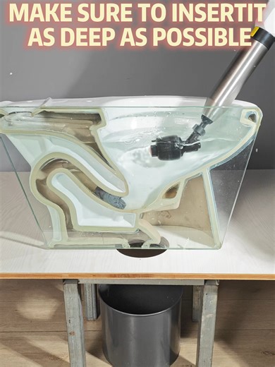 One-touch activation delivers powerful flushing force to effortlessly clear clogs, while its scientifically engineered design protects the toilet bowl from damage.#toilet #toiletplunger#tools #fyp
