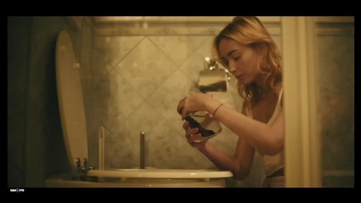 Parasited美女被寄生虫控制