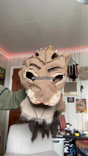 meanwhile at bees hiive… #fursuitmaker #furry #furrycommunity #fursuit #rodent