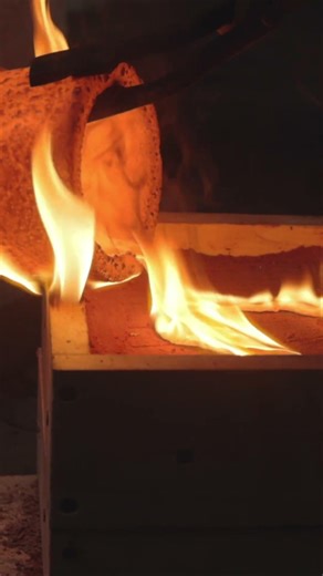 Pouring Molten Bronze at 2000°F 😳🔥 #shorts #AnythingCanBeHengBlade #tools