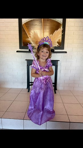 Happy 3rd Birthday to mummas girl 🌸🫶 you are a funny, crazy, sweet, loving , beautiful girl. We love you so much, and can’t wait to share more memories together 💝🌸🌷💕💕 | Sarah Lewis