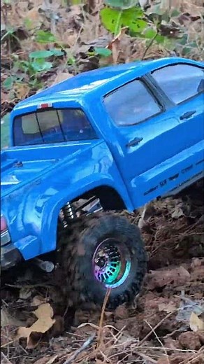 Testing out new wheels and tires on the Knightrunner #rcoffroad #elementrc