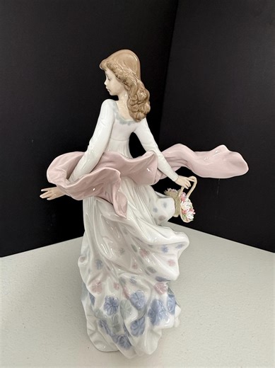 Lladró Spring Splendor Figurine #5898 | Flower Maker Tour 1996 | White Porcelain Lady | Original Box & Paperwork - Etsy