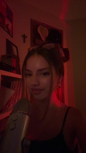 Tapping ASMR Videos: Relaxing Order Packaging Experience