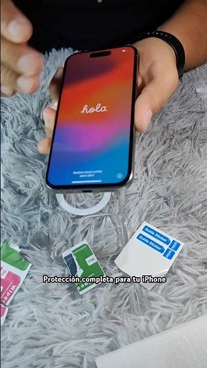 Colocando funda, mica y protector al iPhone 15 Pro #shortsvideo