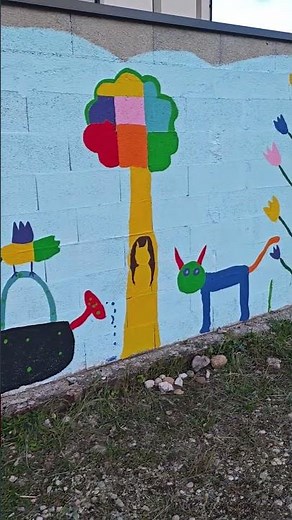 😍 classe de CE2 transforment un mur en œuvre d’art 🎨