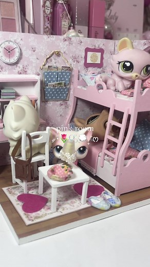 i enjoyed making this so much 💗 i love how detailed it is 🎀 #pink #home #lps #lpstok #lpscollection #deco #fyp #foryou #decoration #miniatures #mini #cute