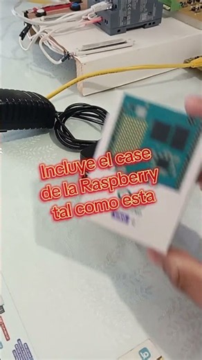 Raspberry Pi 4 + Arduino Uno Q #raspberrypi #arduino #ecuador