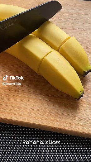 Banana pie.#cooking #food #foodtiktok #typ #foryou #cak #banana #piercing