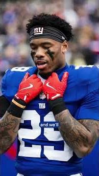 What goes into capturing an NFL game? 📸 #shorts #giants #photography #bts #football #nfl